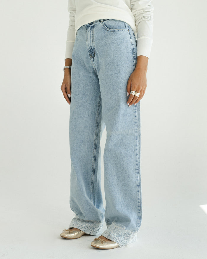 Lace Hem Wide-Leg Jeans