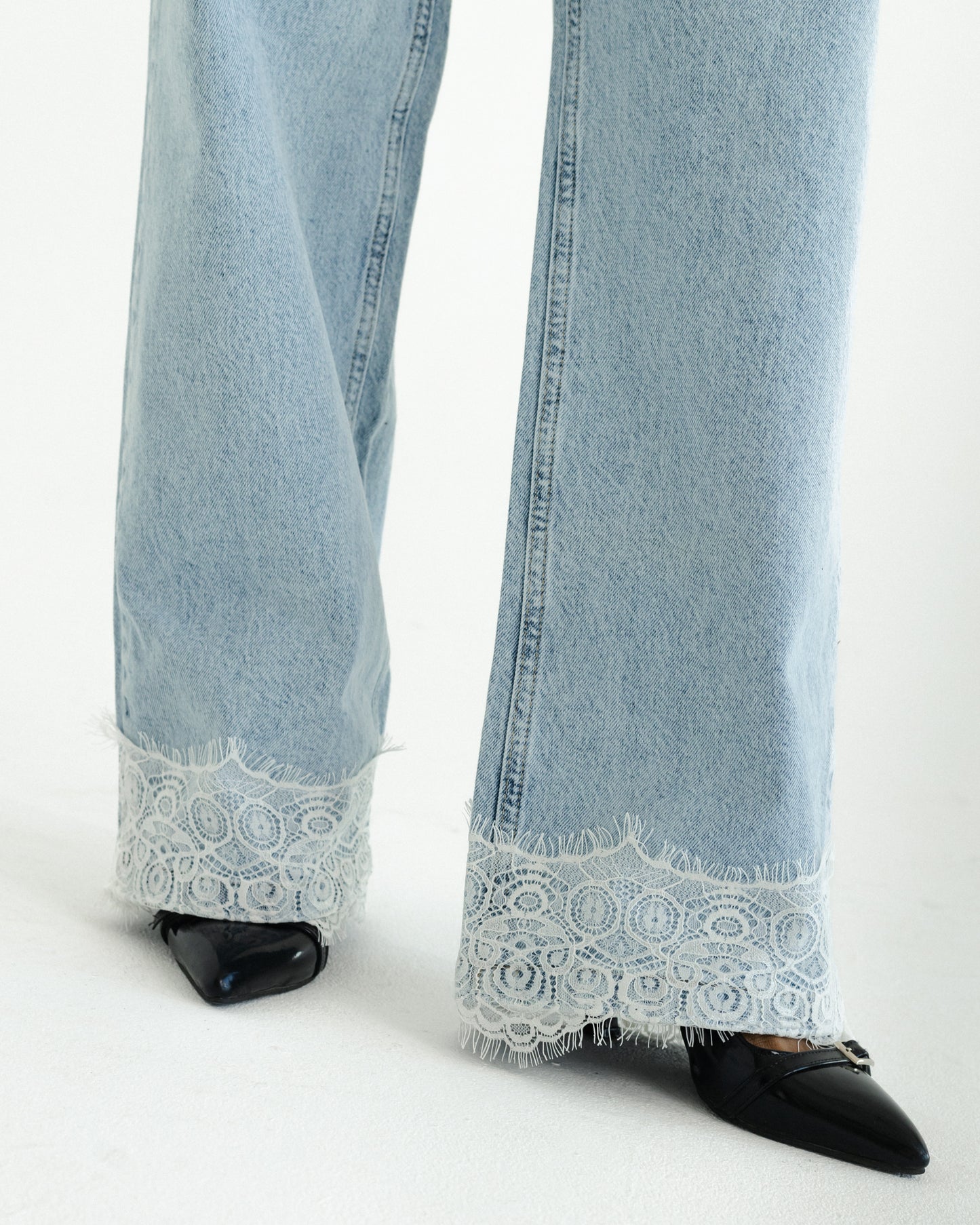 Lace Hem Wide-Leg Jeans