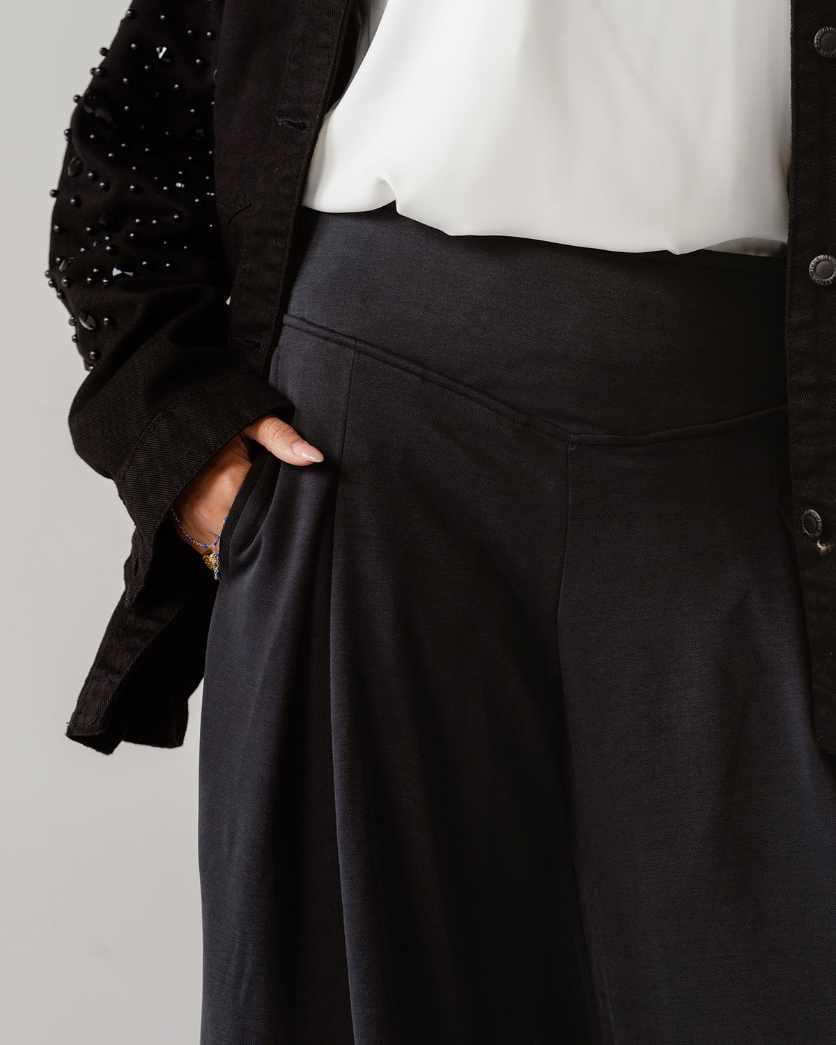Black Pleated Wide-Leg Trousers