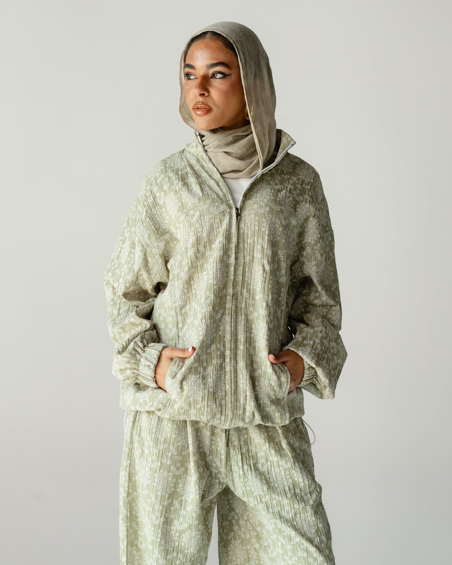 Sage Green Daisy Linen Set