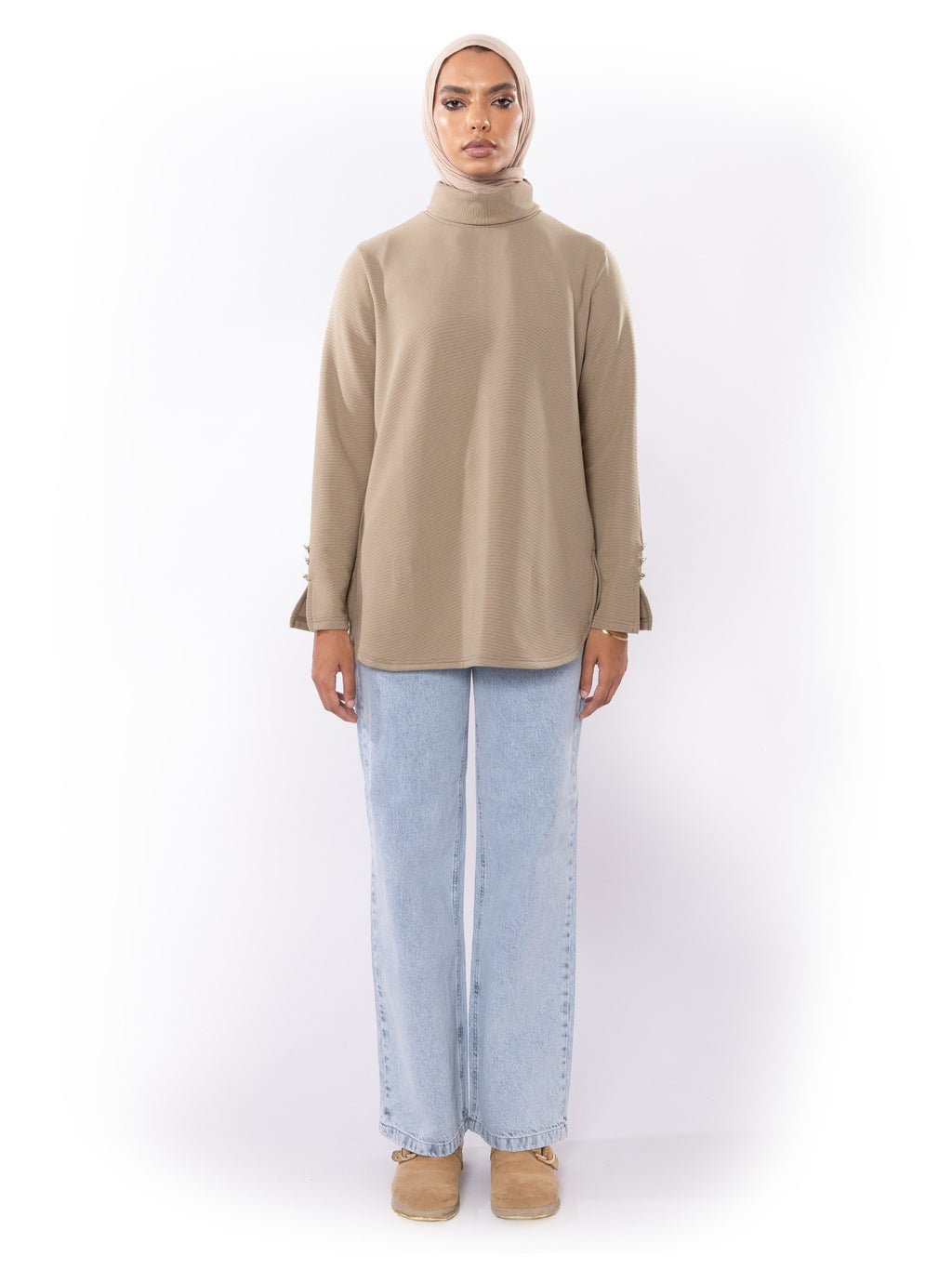 High neck with buttons