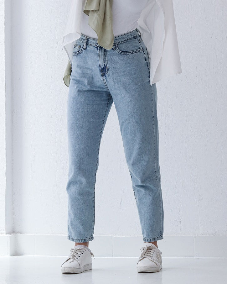 Essential Denim Pants
