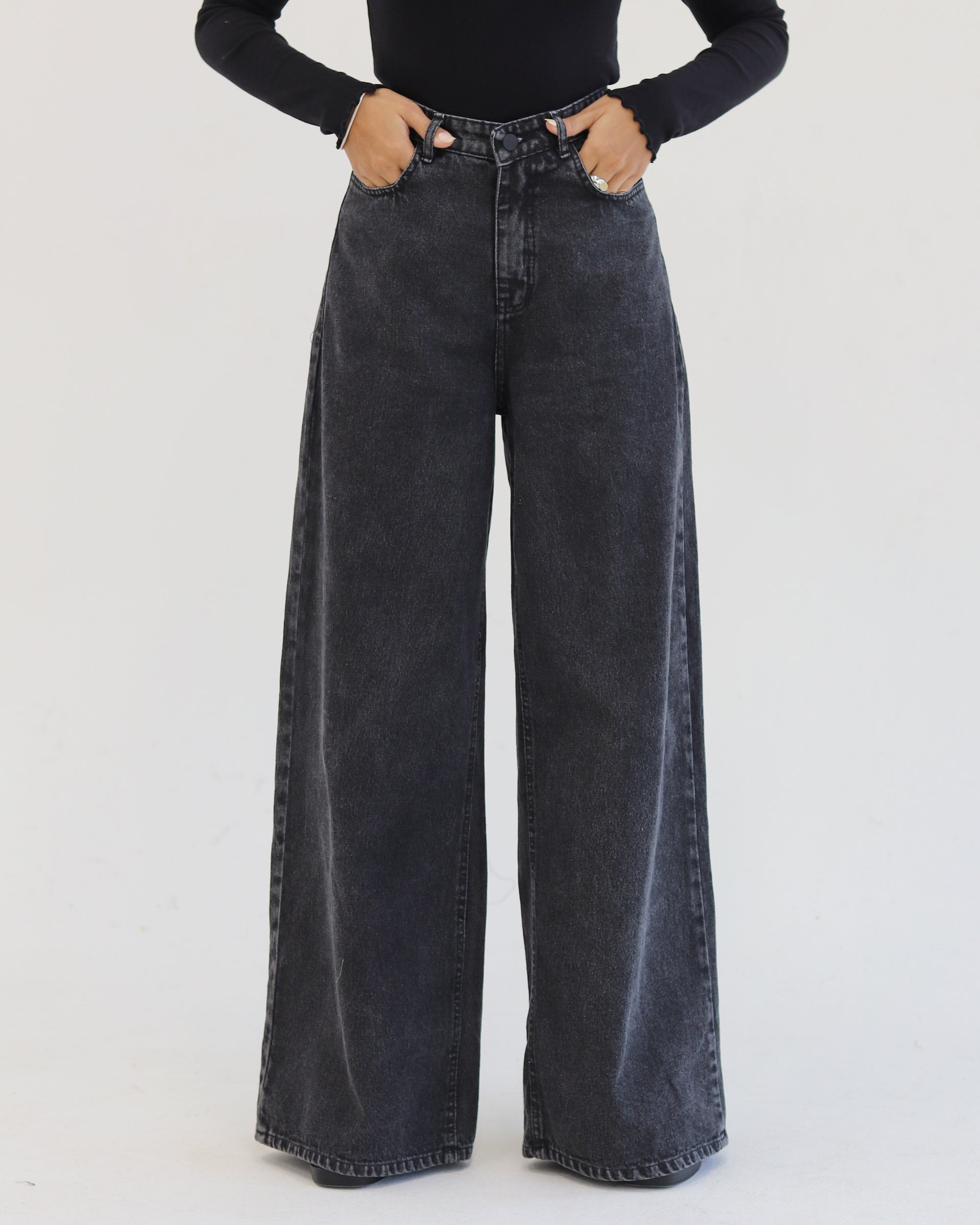 Extreme Wide Leg