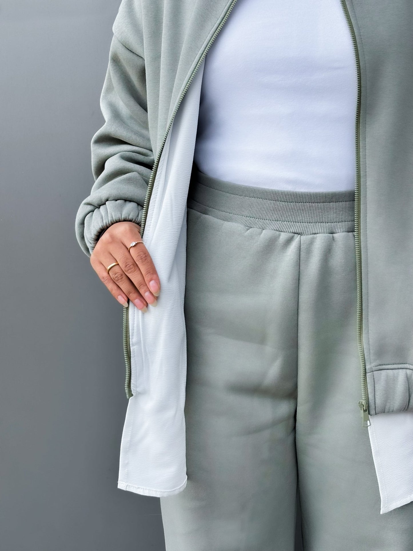 Comfort in Olive Set - Glow Modest